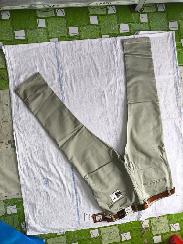 Olive_Woven_Straight_Fit_Trousers_for_Men
