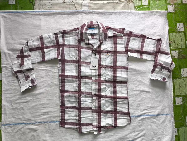 White_Maroon_Checked_Casual_Shirt_for_Men