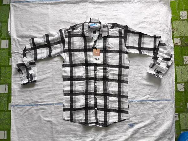 Black_And_White_Checkered_Long_Sleeve_Shirt_for_Men