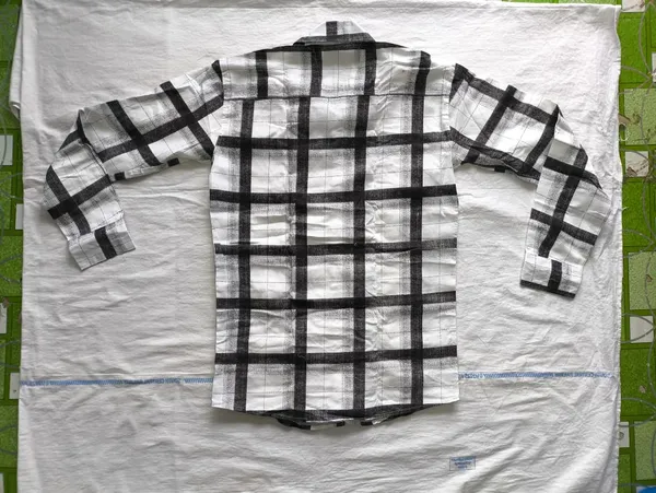 Black_And_White_Checkered_Long_Sleeve_Shirt_for_Men