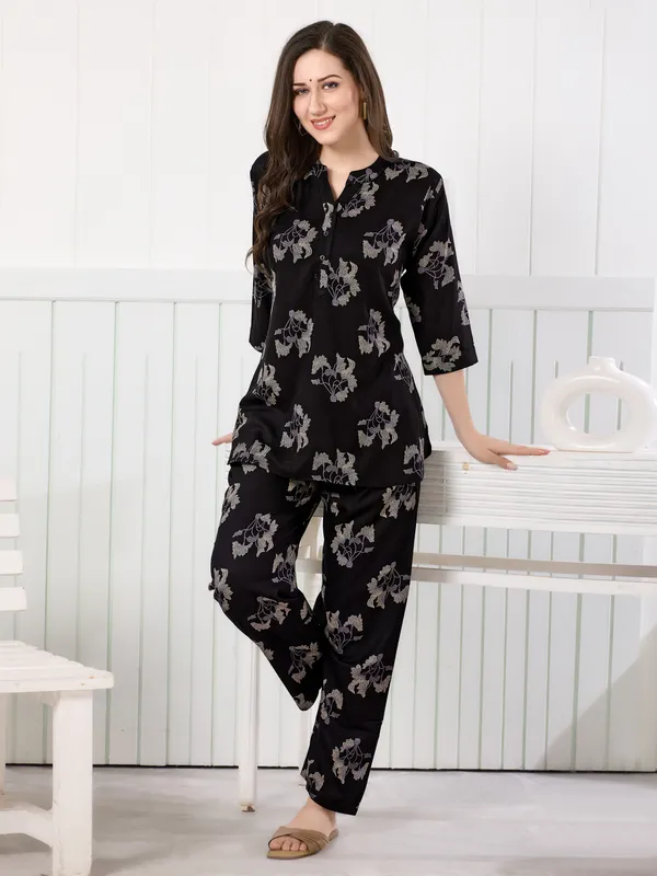 Black_Premium_Alpine_Co-ords_set_for_Womens