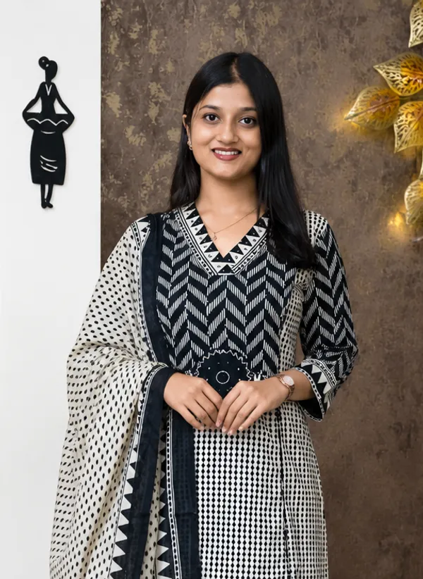 Black_White_Cotton_Straight_Geometric_Print_Kurta_Set_For_Women