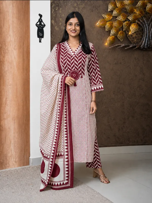 Maroon_Cotton_Straight_Geometric_Print_Kurta_Set_For_Women