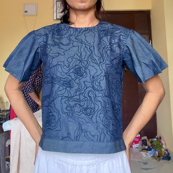 Blue_embroidery_Relaxed_Top_pattern_sleeve_for_Women