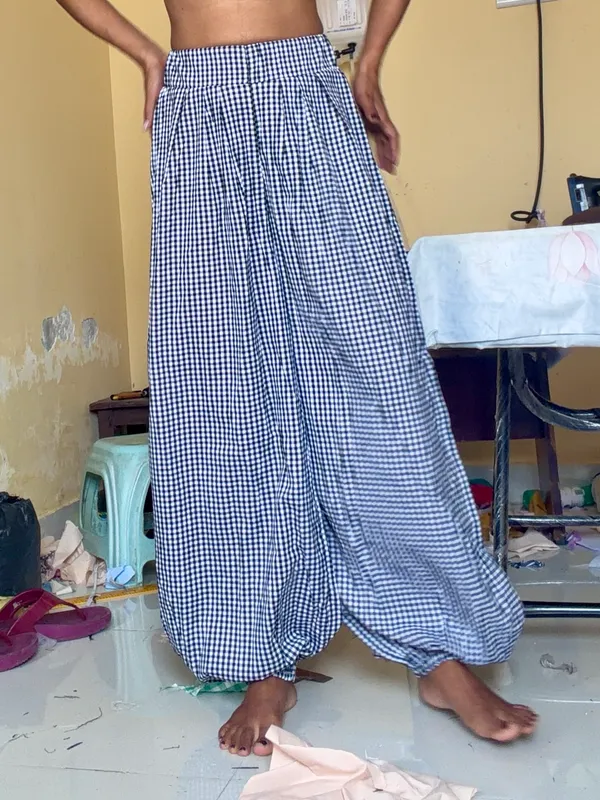 Black_Checked_balloon_pants