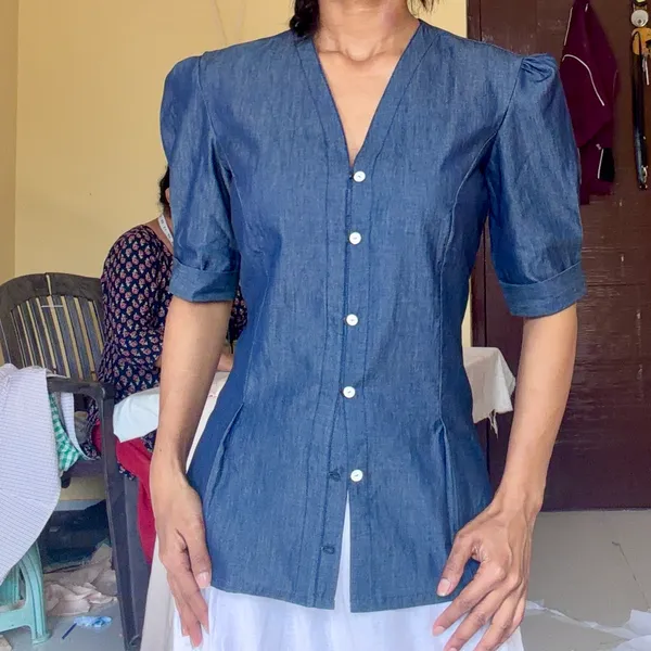 Blue_Denim_Fitted_Puff_Sleeve_Top_for_Women