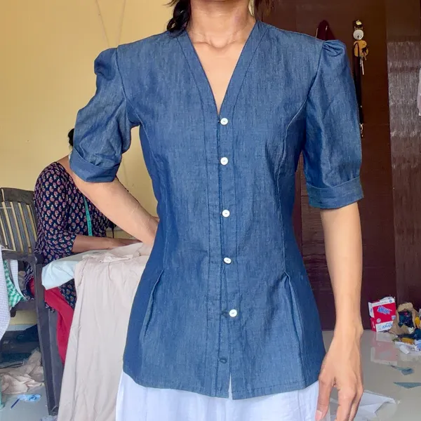 Blue_Denim_Fitted_Puff_Sleeve_Top_for_Women
