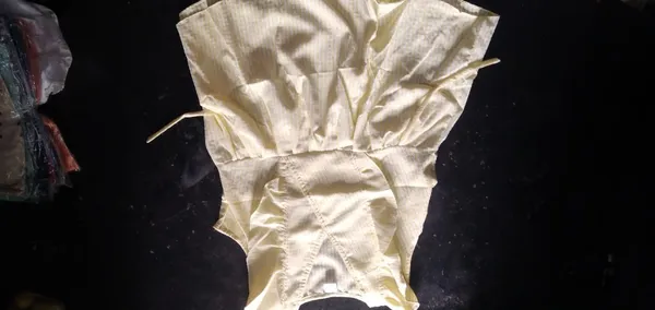 Cream_Cloth_Tie_Closure_Nappy_for_Babies