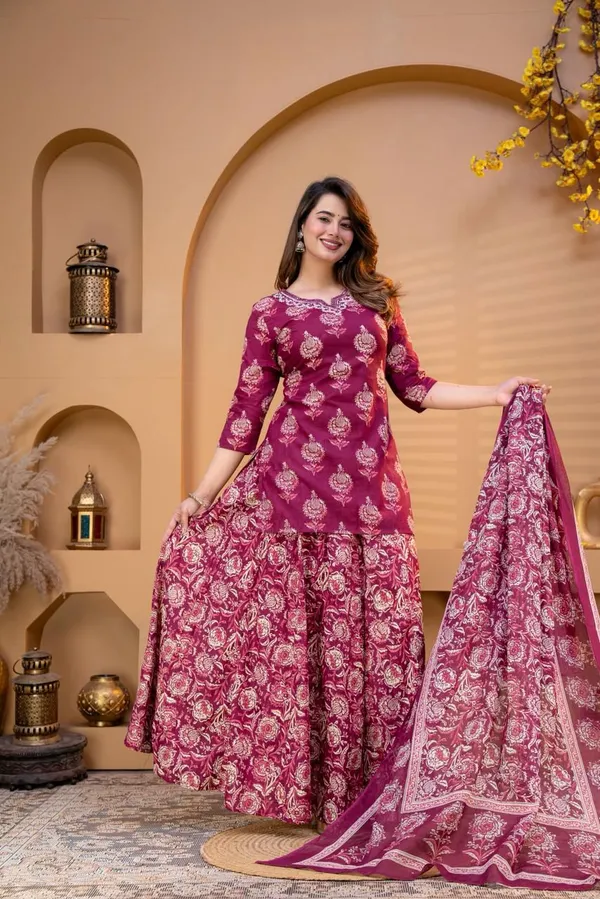 Upgrade_Your_Ethnic_Wardrobe_With_Our_Beautiful_Cotton_Kurti_&_Skirt_Set