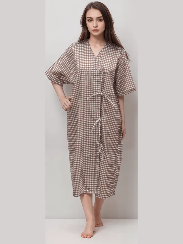 patient-gown-nadi-brown-checks