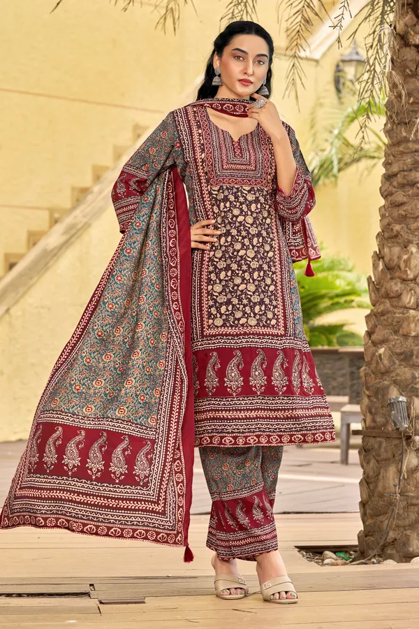 Multicolor_Muslin_Printed_Kurta_Set_For_Women