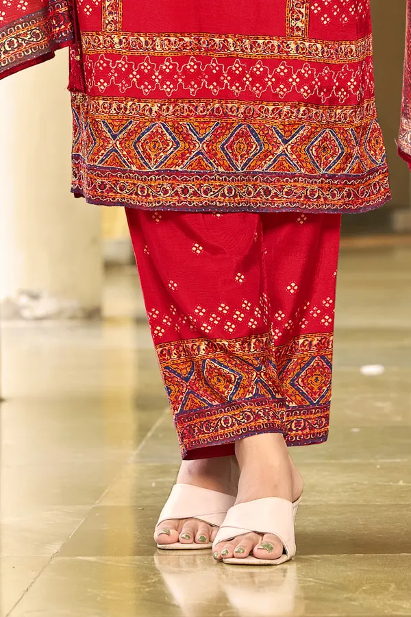 Red_Muslin_Straight_Print_Kurta_Set_For_Women