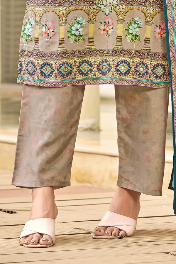 Multicolor_Muslin_Printed_Kurta_Set_For_Women