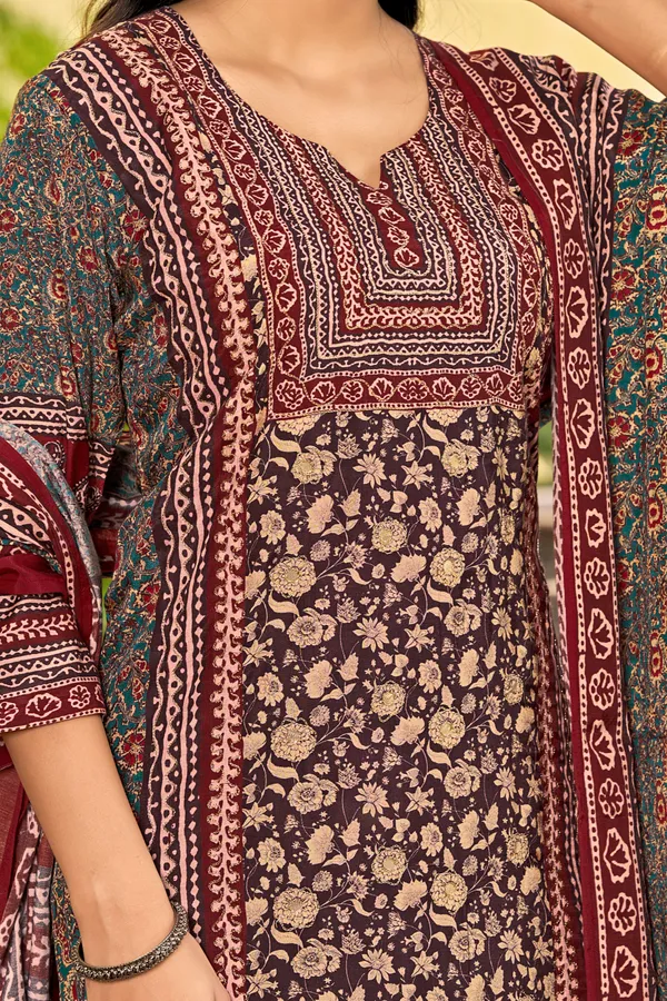 Multicolor_Muslin_Printed_Kurta_Set_For_Women