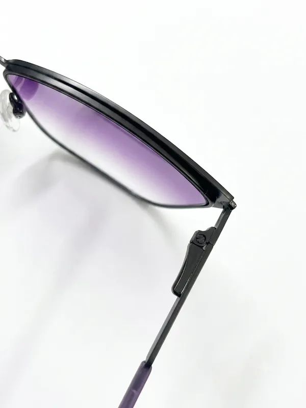 Black_Frame_Purple_Gradient_Sunglasses