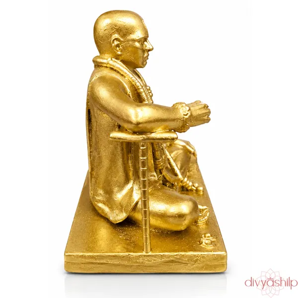 Gold_Gondavalekar_Maharaj_Resin_Seated_Idol_For_Home_Decor