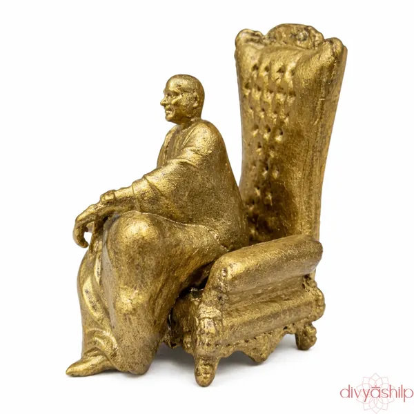 Gold_Shukrana_Guruji_Brass_Seated_Idol_For_Home_Decor