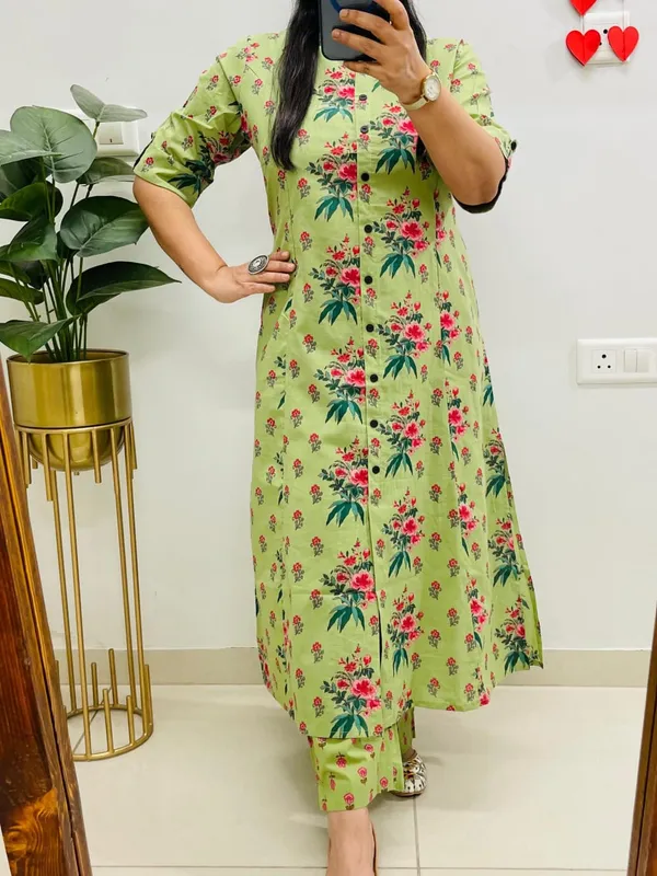 Green_Floral_Printed_Kurta_Set_for_Women