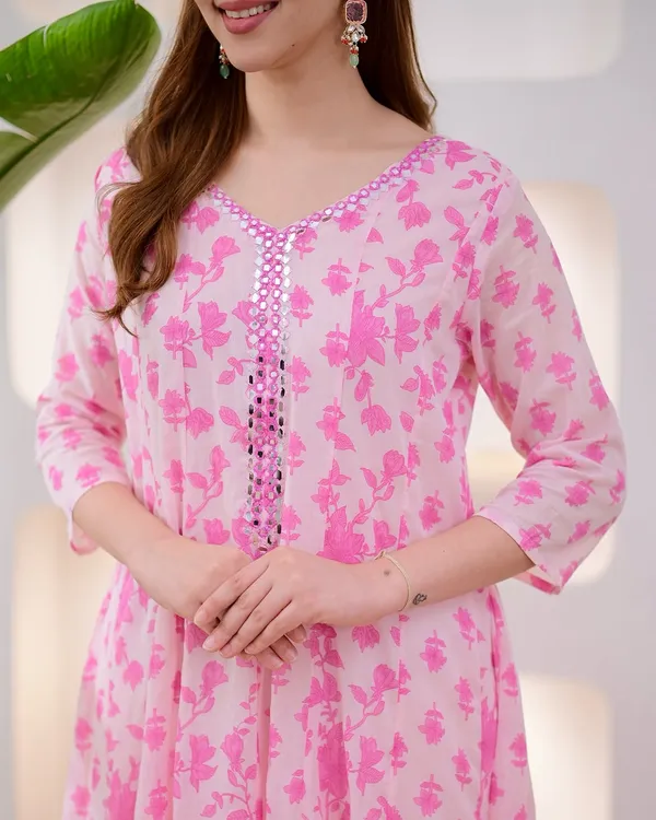 Pink_Cotton_Floral_Printed_Kurta_Pant_Dupatta_Set_For_Women