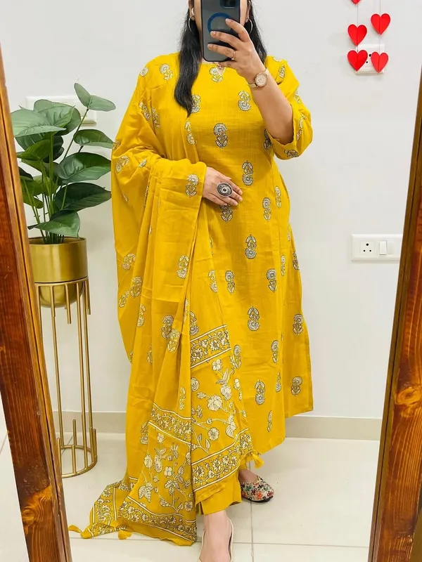 Yellow_Cotton_Printed_Kurta_Pant_Dupatta_Set_For_Women