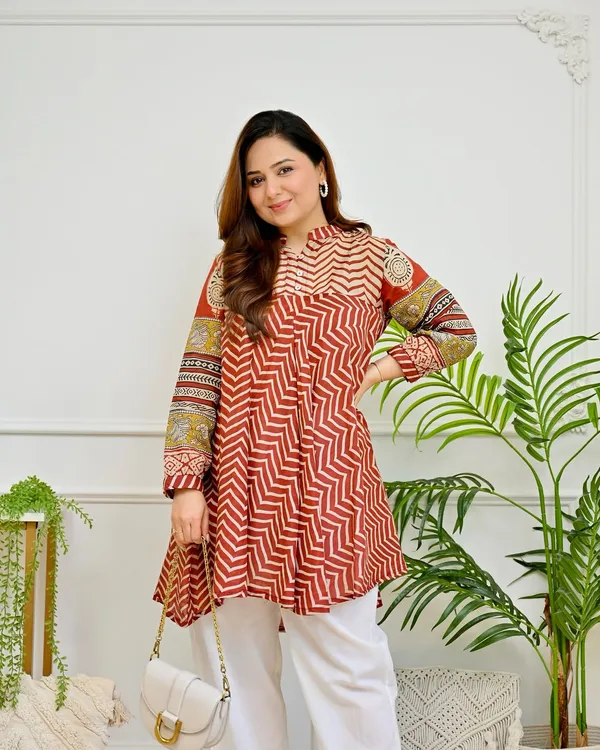 Red_Printed_A-Line_Kurta_Set_for_Women