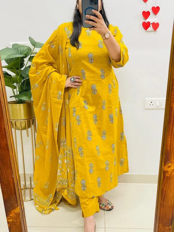 Yellow_Cotton_Printed_Kurta_Pant_Dupatta_Set_For_Women