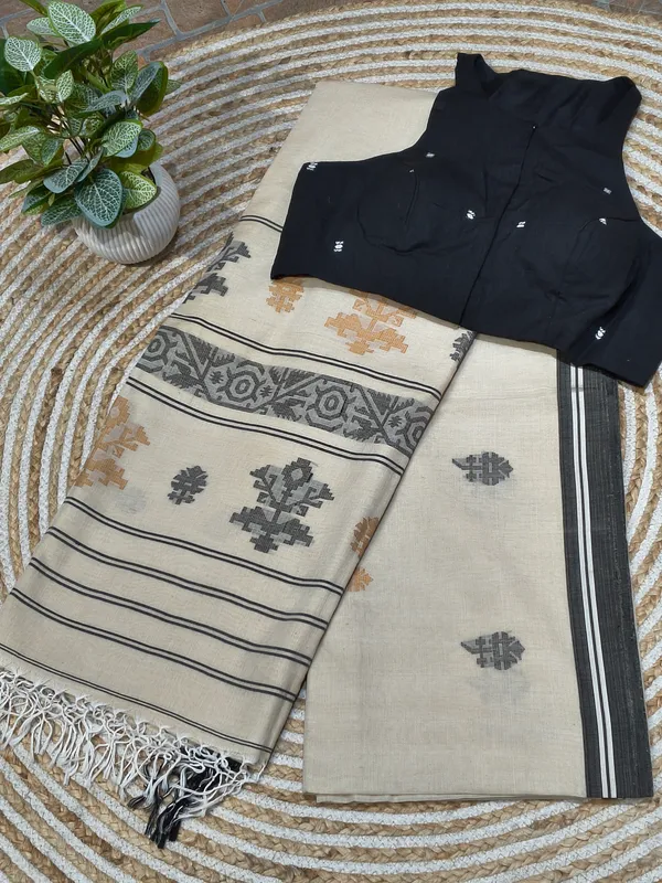 Beige_Traditional_Print_Saree_With_Blouse_Piece_For_Women