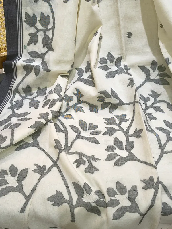 Cream_Floral_Print_Saree_for_Women