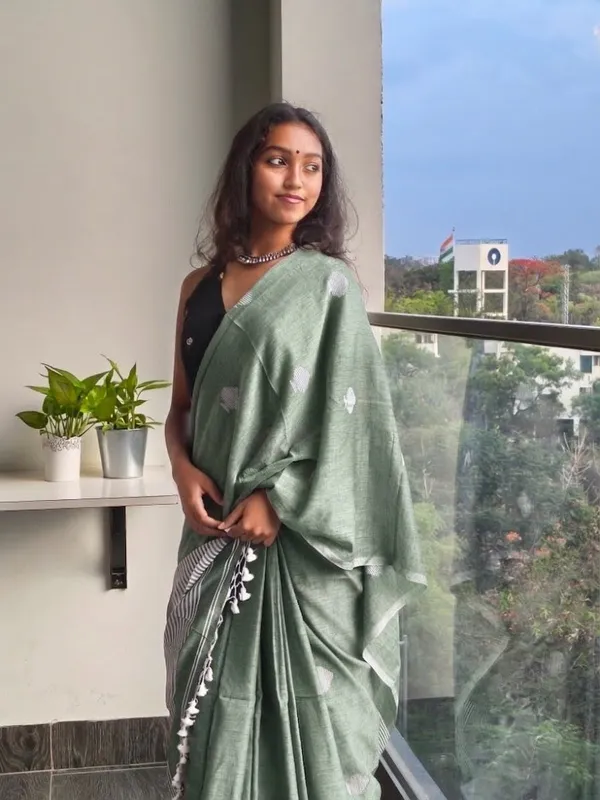 Sage_Green_Soft_Cotton_Jamdani_Saree