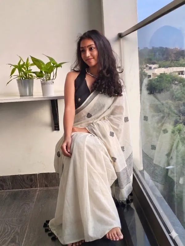 White_Soft_Cotton_Jamdani_Saree