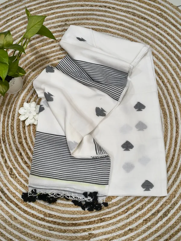 White_Soft_Cotton_Jamdani_Saree