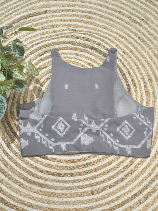 Grey_Sleeveless_Printed_Blouse_for_Women