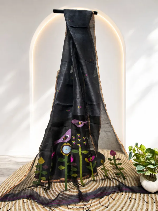 Black_Silk_Linen_Saree_With_Bird_Motif