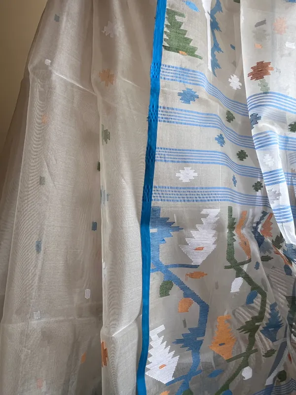 White_Pure_Muslin_Silk_Jamdani_Saree_–_Blue_Hand_Needlework
