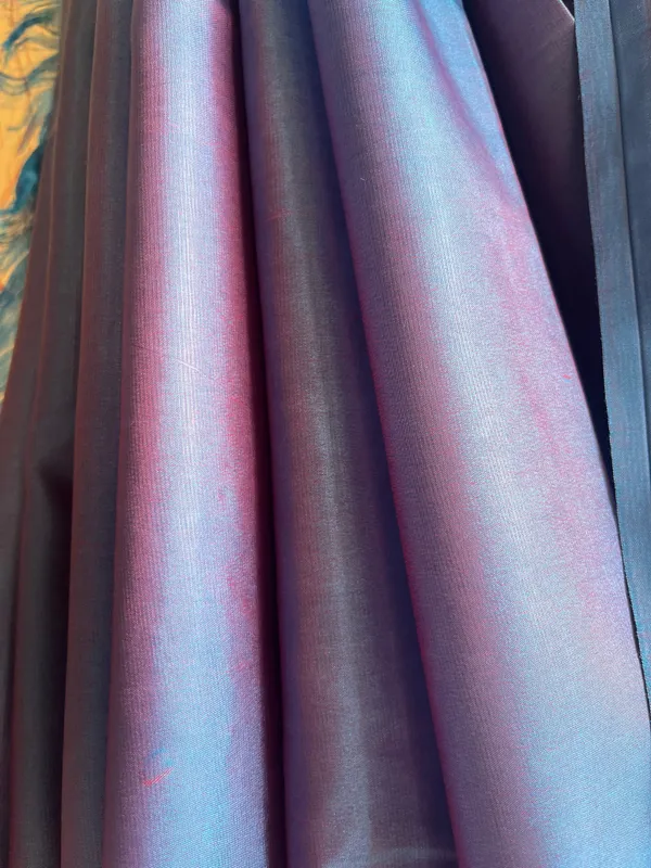 Greyish_Blue_Dual_Tone_Blended_Silk_Kantha_Stitch_Flower_Motif_Saree