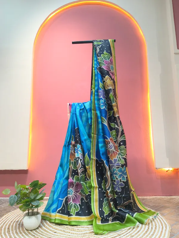 Blue_Floral_Print_Saree_for_Women