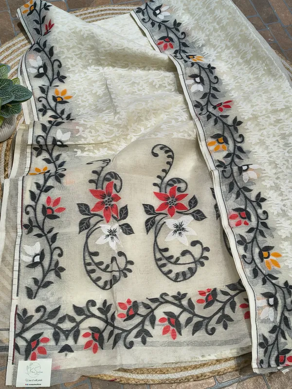 Cream_White_Cotton_Jamdani_With_Allover_Floral_Motifs_