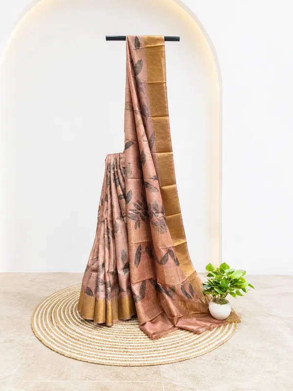 Pink_Leaf_Print_Saree_for_Women