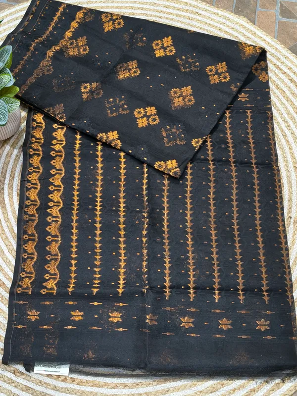 Black_Organza_Floral_Saree_For_Women