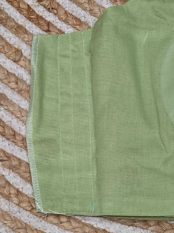 Green_Saree_with_Cotton_Sleeveless_Floral_Embroidered_Blouse_for_Women