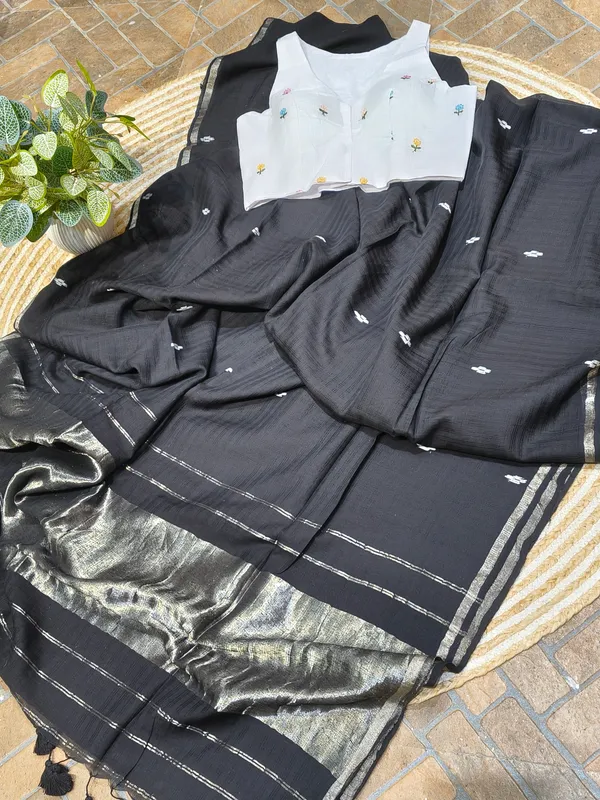 Black_Printed_Saree_For_Women