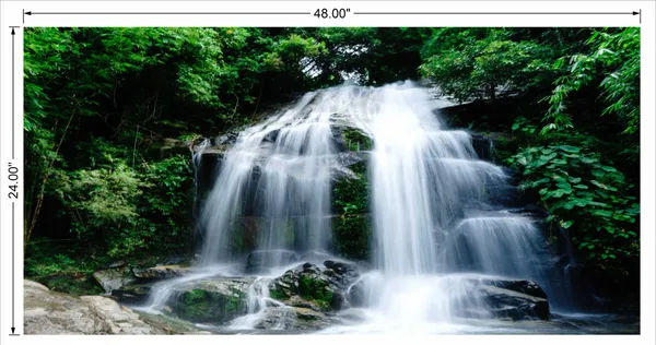 Watterfall_With_Full_White_Water