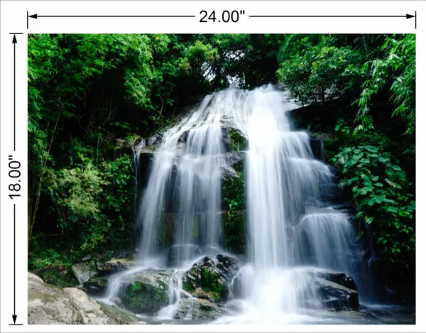 Watterfall_With_Full_White_Water