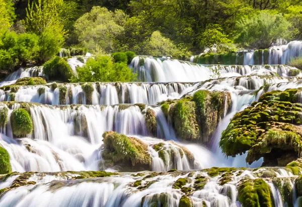 Waterfall_Based_On_Vastu_Wallpepr