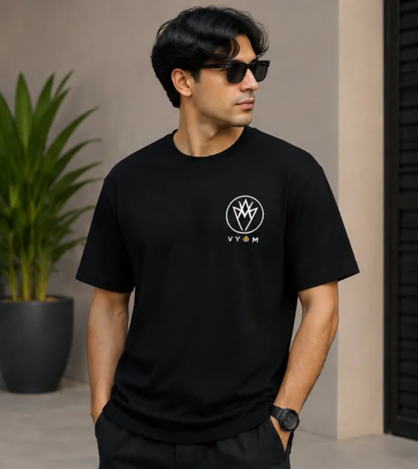 Black_Graphic_Print_T-Shirt_for_Men_Oversized
