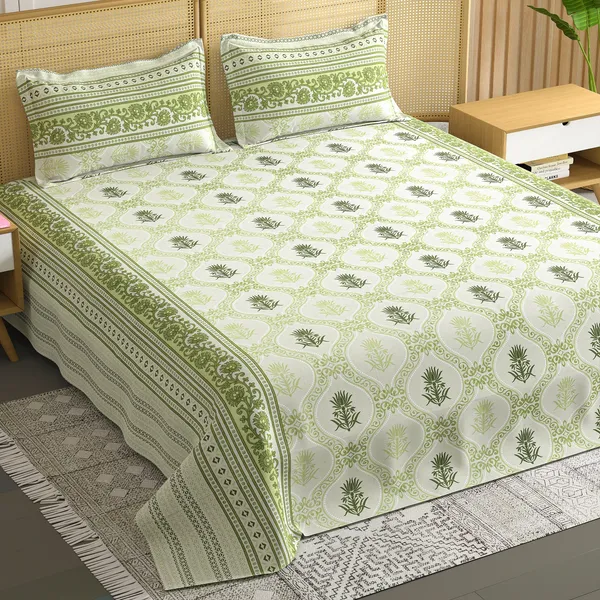 Green_Botanical_Print_Bedsheet_Set_With_Pillow_Covers