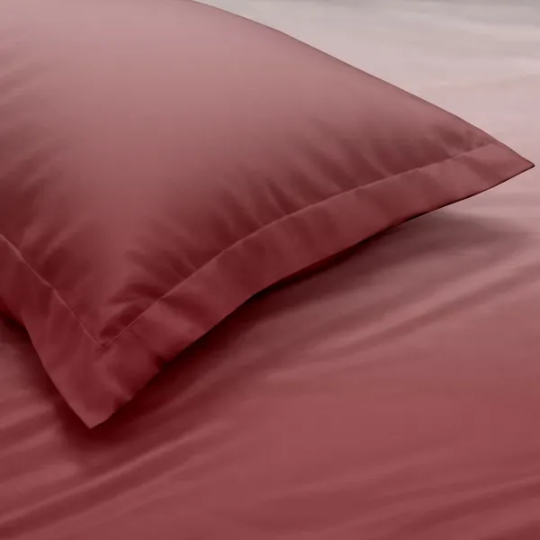 Taffy_Pink_Solid_Comforter