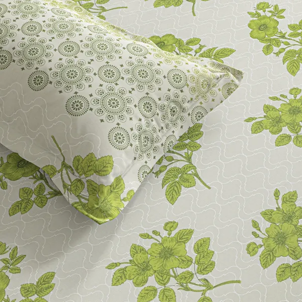 Floral_Print_Bedsheet_Set_With_Pillow_Covers