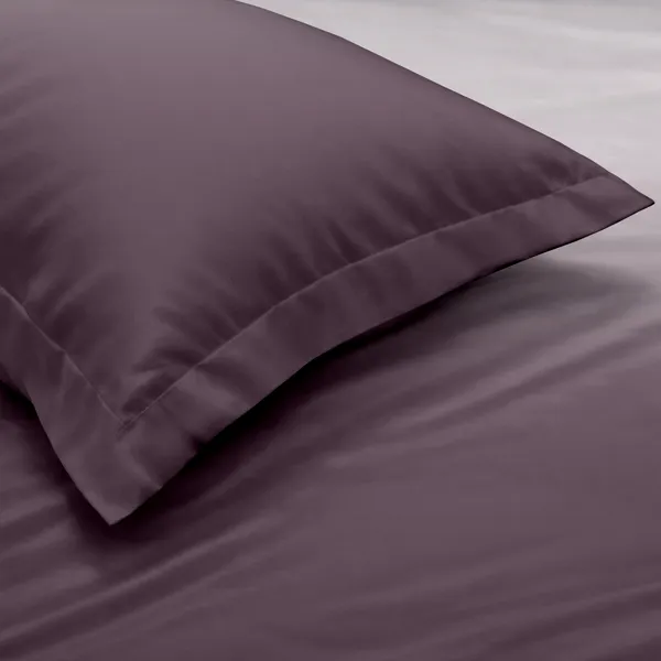 Indian_Blackberry_Solid_3-Piece_Duvet_Cover_Set
