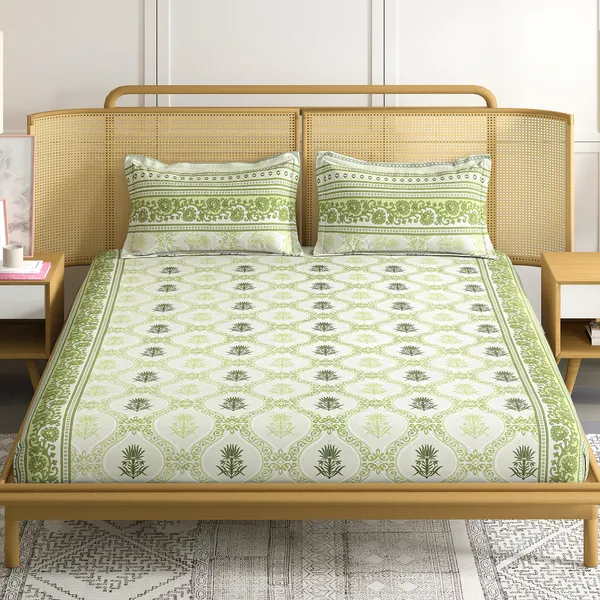 Green_Botanical_Print_Bedsheet_Set_With_Pillow_Covers